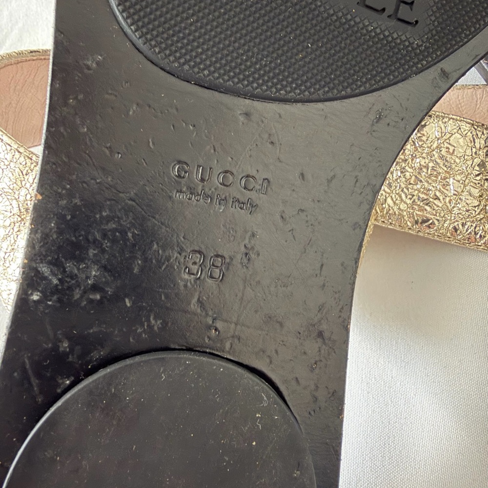 Gucci Women's Black and Gold Sandals - Picture 5 of 5